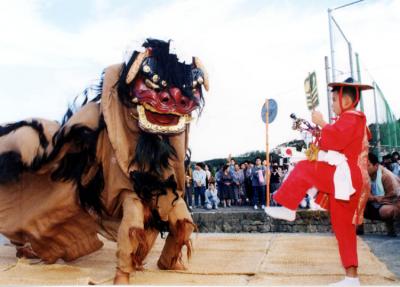大浦阿蘇神社の獅子舞のイメージ